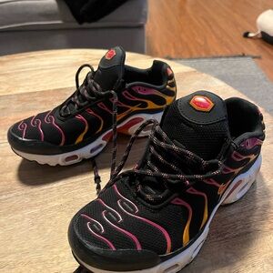 listing-status-banner